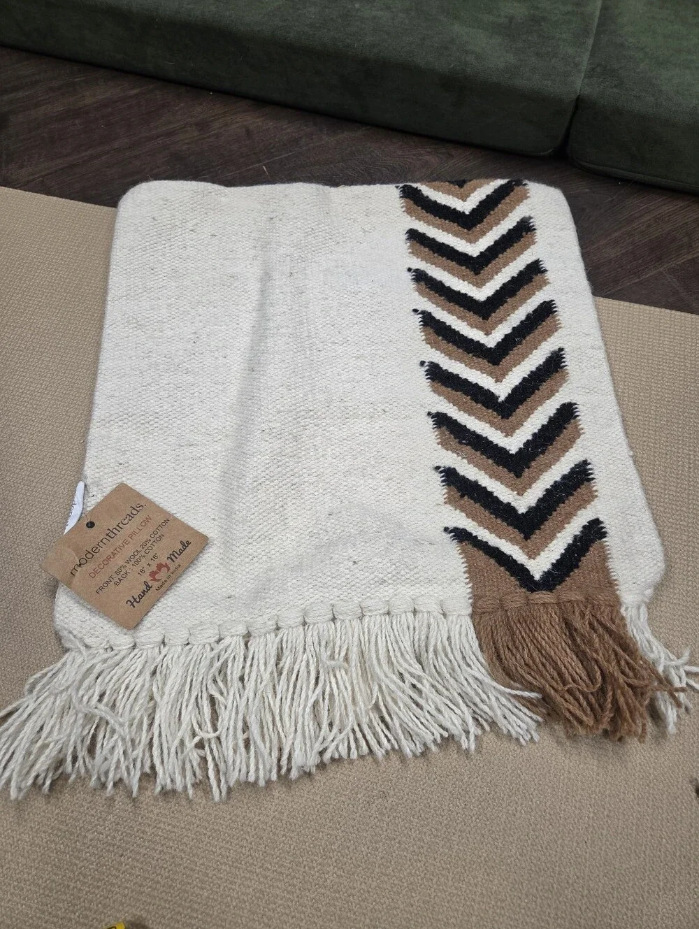 Modern Threads Decorative pillow cover 18 x 18 Hayan Wool Cotton Blend